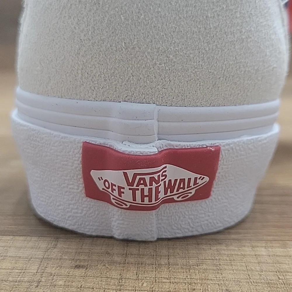 Van's SK8-Hi Brand new in the box no lid authentic uper textile and leather .